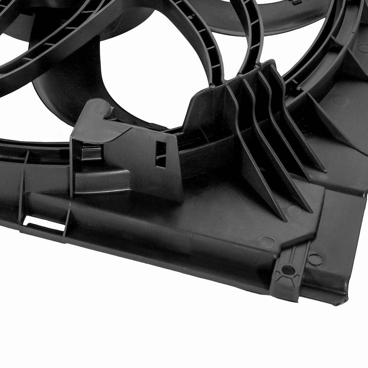 04-10 BMW X3 3.0L Radiator Cooling Fan Assembly - BM3117100