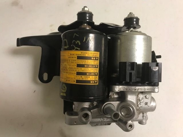 2010-2015 Toyota Prius Anti Lock Brake Pump Actuator ABS Control Module OEM