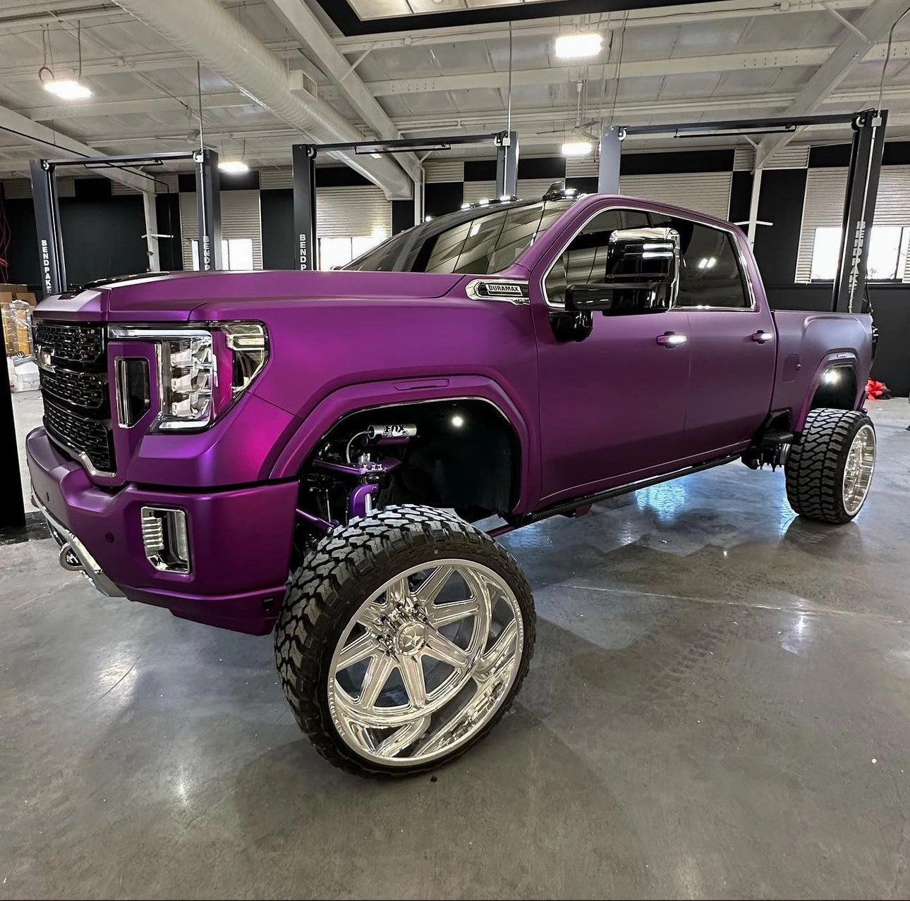 2011-2024 Chevrolet/GMC 2500/3500 Showoff Motorsports 7-9" Lift Kit