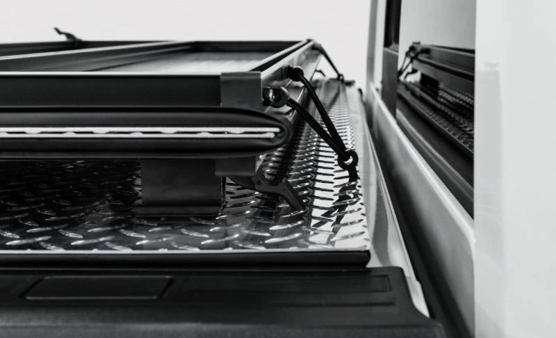 Access 16  Toyota Tacoma 6ft Bed (w/o OEM Hard Cover) LOMAX Tri-Fold Cover - Black Diamond