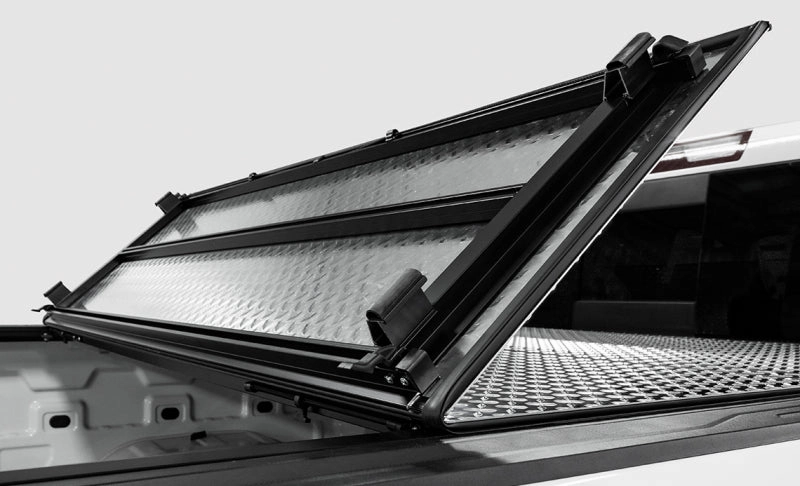 Access 16  Toyota Tacoma 6ft Bed (w/o OEM Hard Cover) LOMAX Tri-Fold Cover - Black Diamond