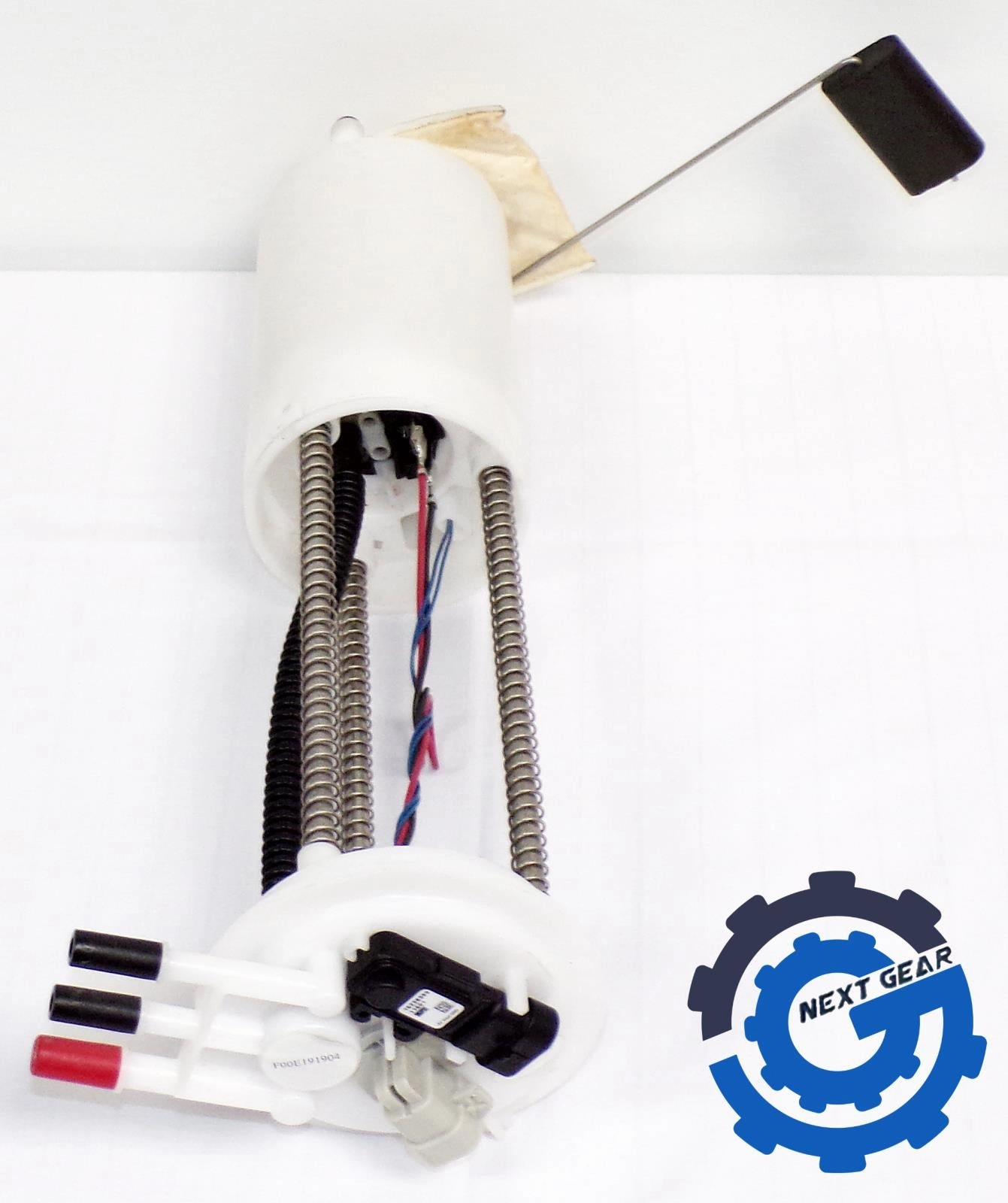 New OEM Bosch Fuel Pump Assembly GM F00E191904